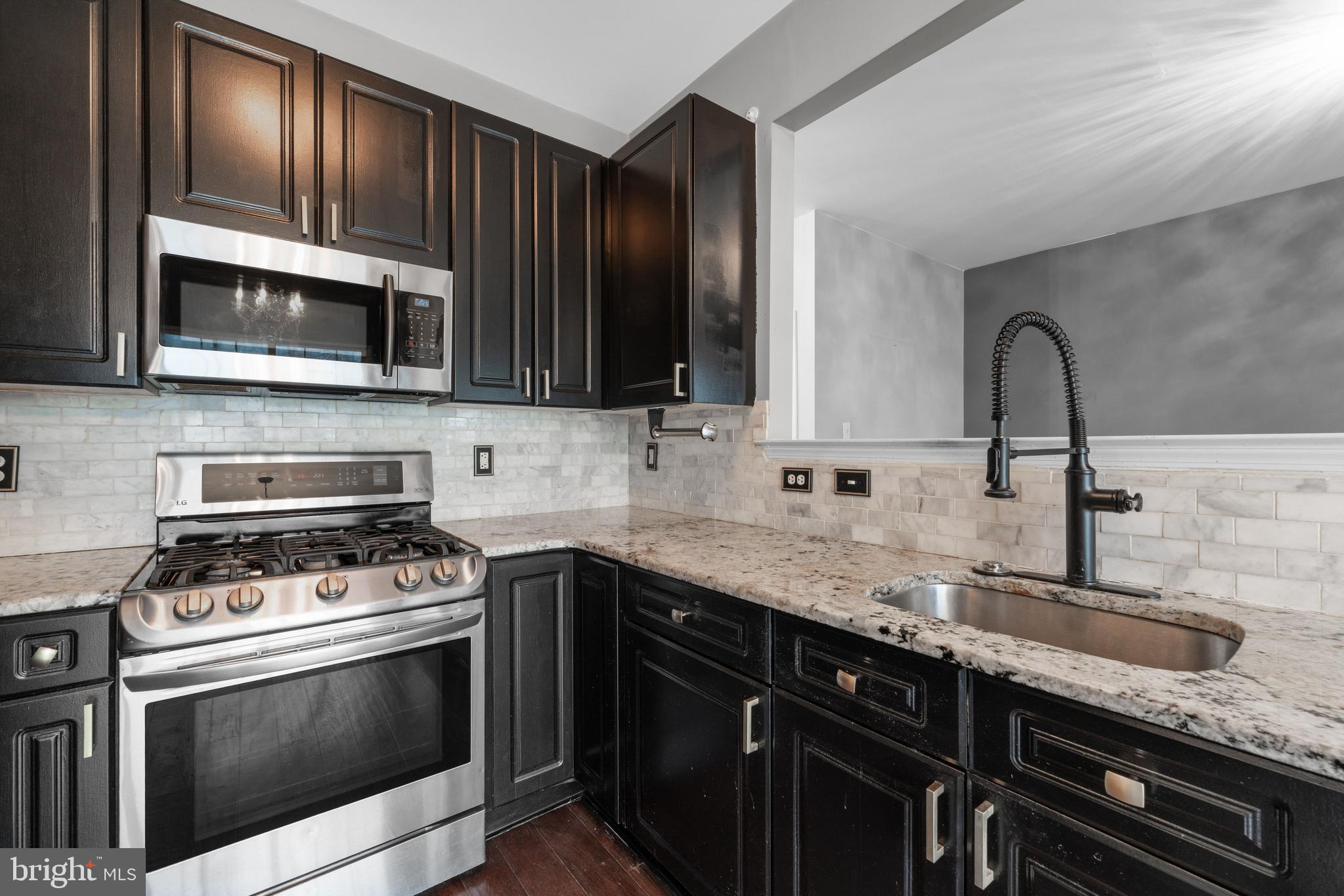 87 Windingbrook Road Bordentown, NJ 08505 - Photo 9 of 46 Kitchen
