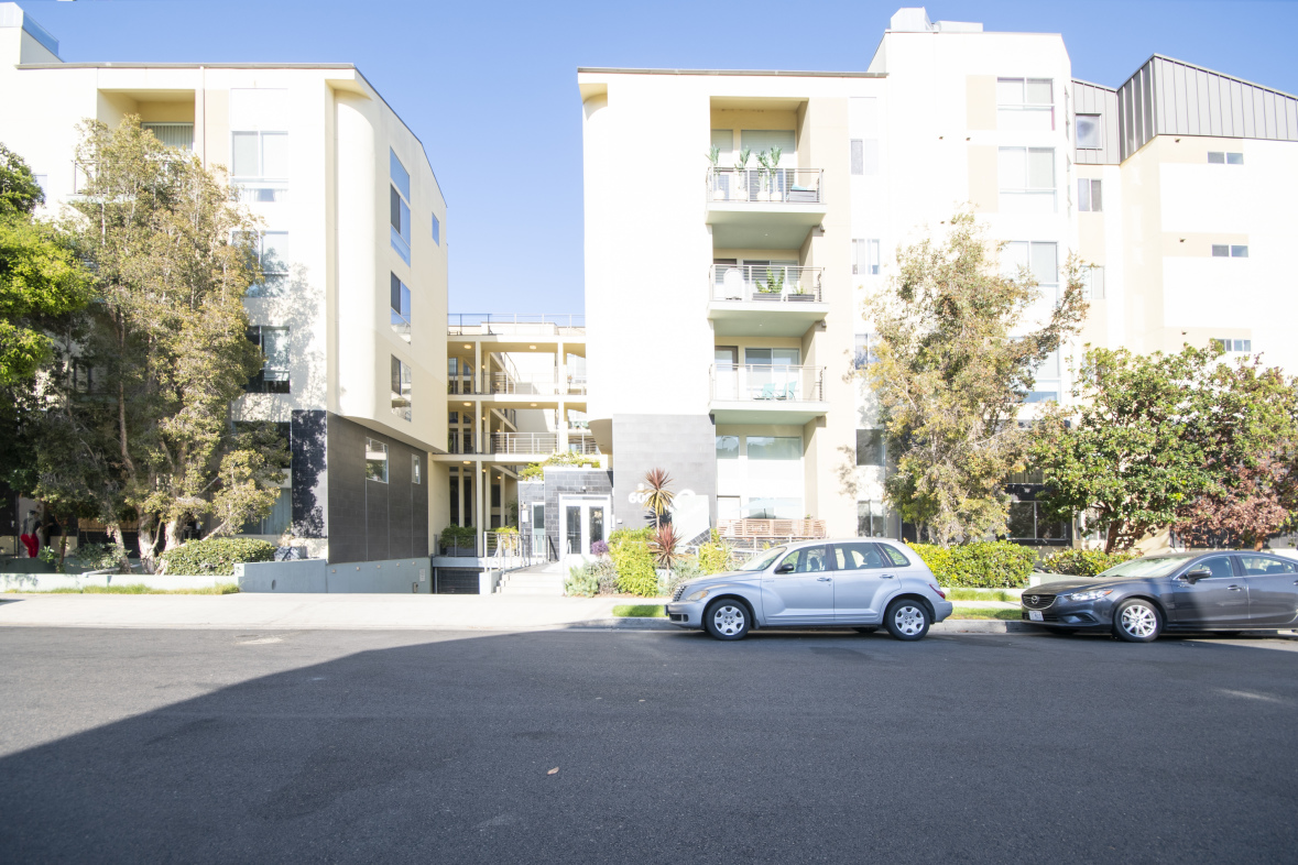 Museo 600 S Ridgeley Dr, Los Angeles, CA 90036 - Photo 1 of 2