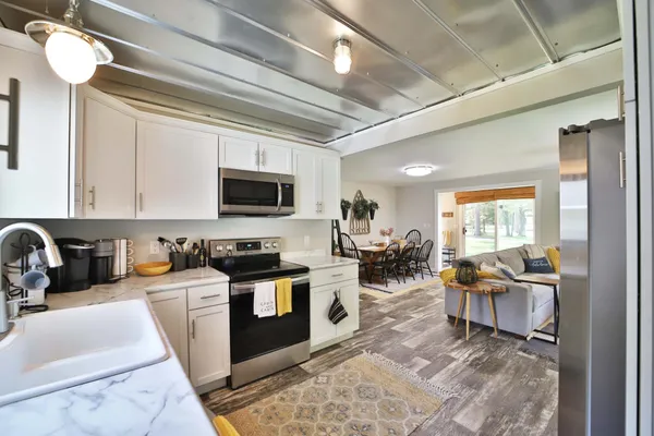 $649,900 | 10032 North Long Lake Road, Brainerd, MN 56401