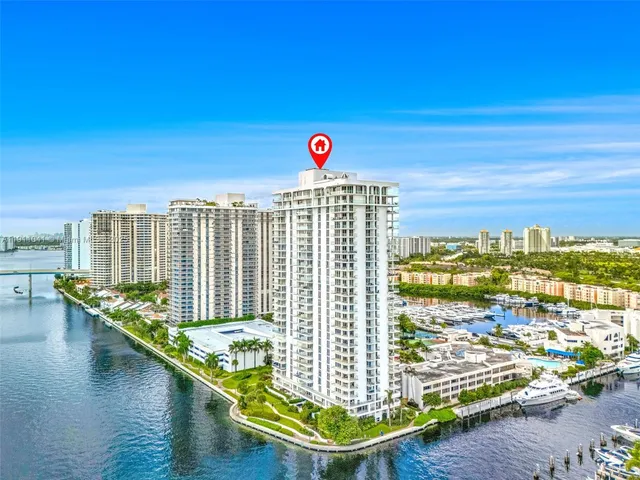 $8,900 | 19707 Turnberry Way, Unit 21E, Aventura, FL 33180