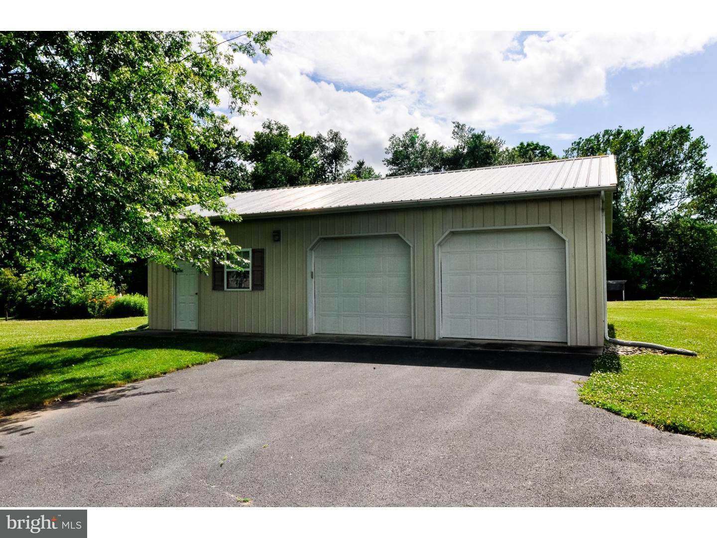 976 Barretts Run Road Bridgeton, NJ 08302 - Photo 22 of 25 Garage