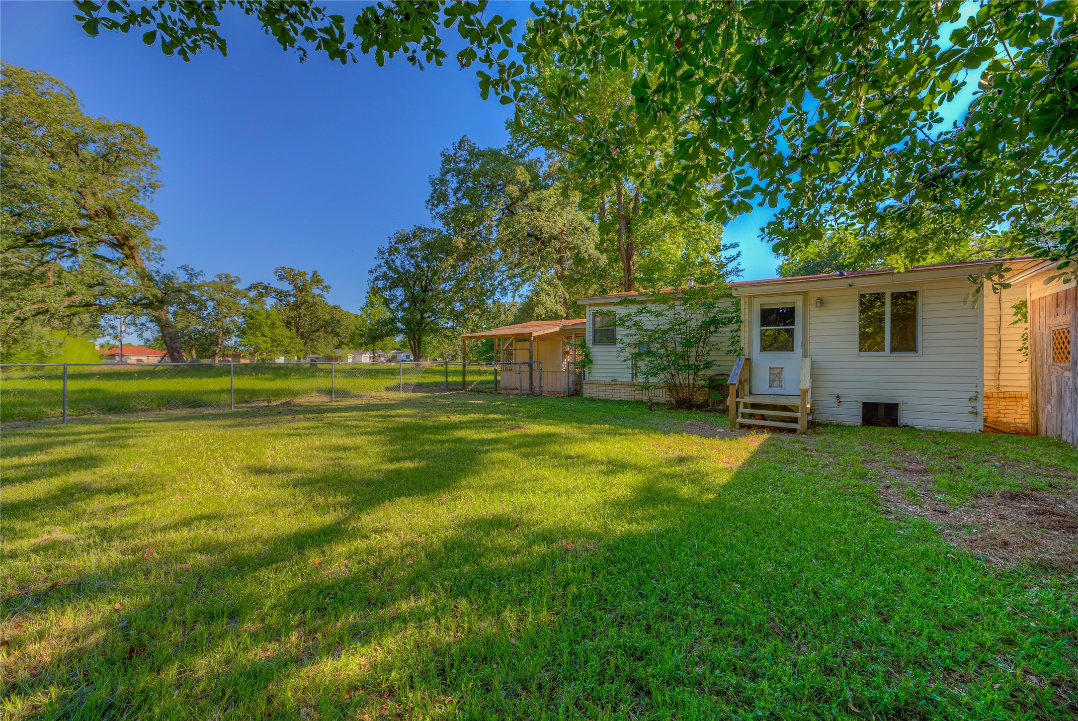 119 Monticello Street Trinity, TX 75862 - Photo 17 of 20
