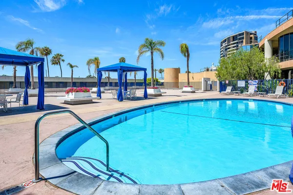 a view of a tennis court