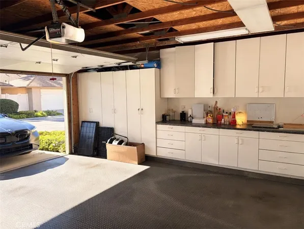 $560,000 | 26172 Rainbow Glen Drive, Newhall, CA 91321