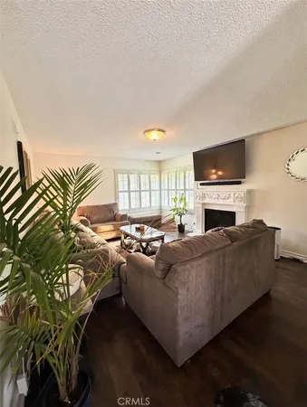 $560,000 | 26172 Rainbow Glen Drive, Newhall, CA 91321