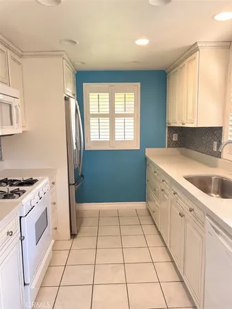 $560,000 | 26172 Rainbow Glen Drive, Newhall, CA 91321