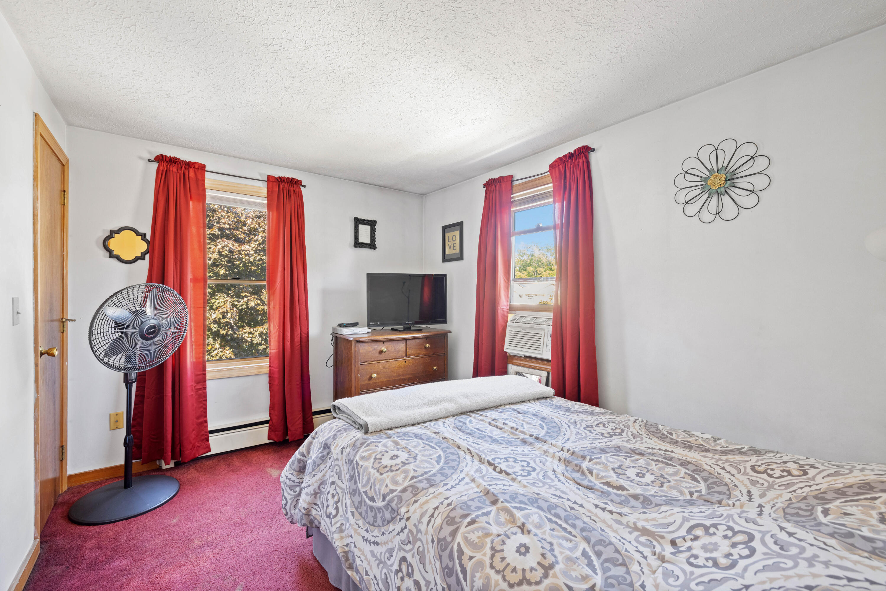 77 Maple Street, Unit 2 Saco, ME 04072 - Photo 25 of 31 Second bedroom