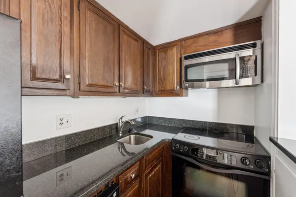 $2,700 | 220 North St Asaph Street, Unit A, Alexandria, VA 22314