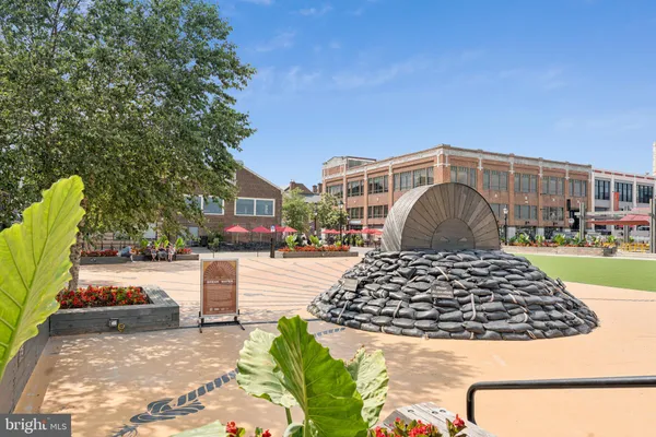 $2,700 | 220 North St Asaph Street, Unit A, Alexandria, VA 22314