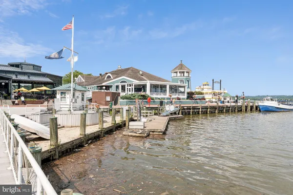 $2,700 | 220 North St Asaph Street, Unit A, Alexandria, VA 22314