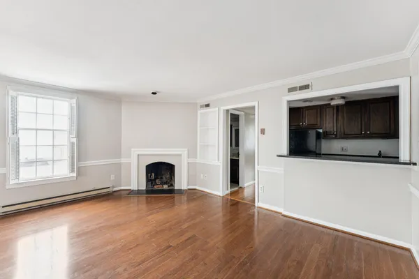 $2,700 | 220 North St Asaph Street, Unit A, Alexandria, VA 22314