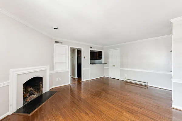 $2,700 | 220 North St Asaph Street, Unit A, Alexandria, VA 22314