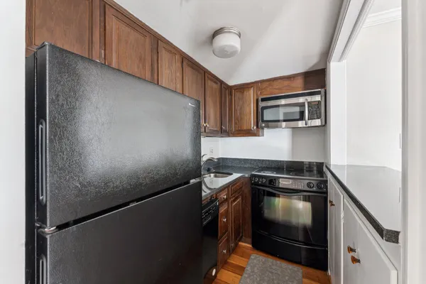 $2,700 | 220 North St Asaph Street, Unit A, Alexandria, VA 22314