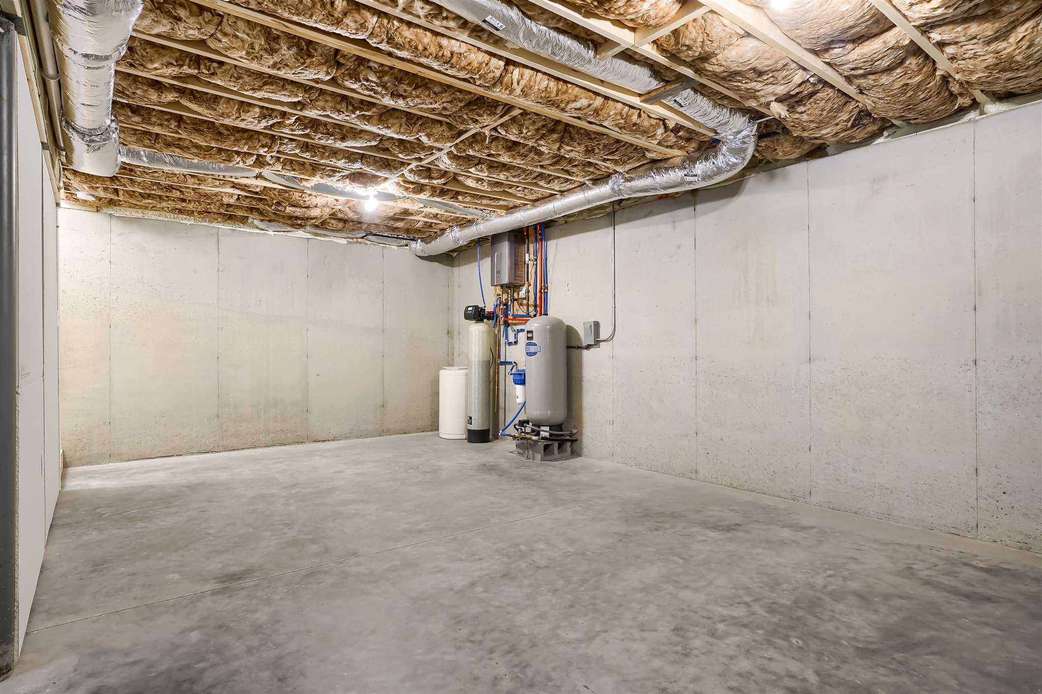 29 3rd Street Windham, NH 03087 - Photo 22 of 25