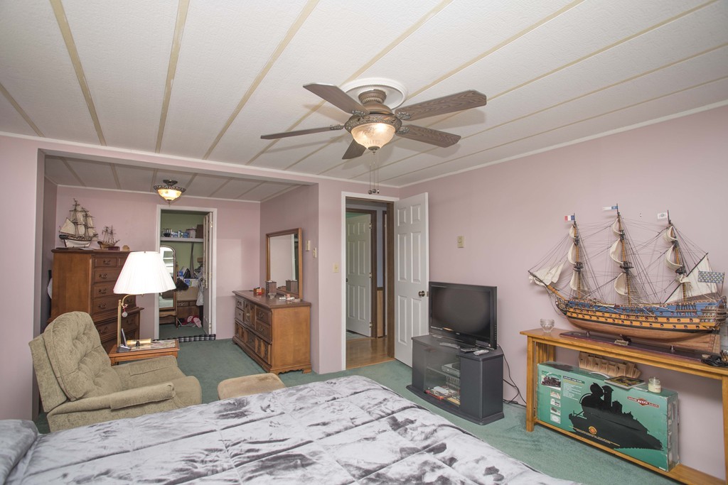 8 Betsy Ross Road Taunton, MA 02780 - Photo 17 of 23 Gallery Image 17