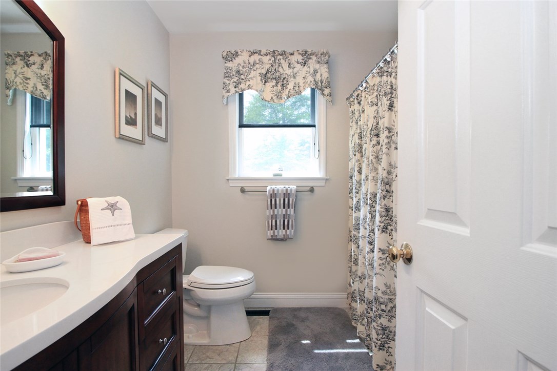 105 Wapping Road Portsmouth, RI 02871 - Photo 24 of 37 Gallery Image 24