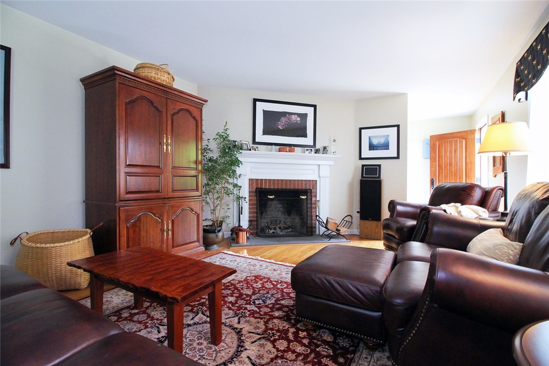 105 Wapping Road Portsmouth, RI 02871 - Photo 35 of 37 Gallery Image 35