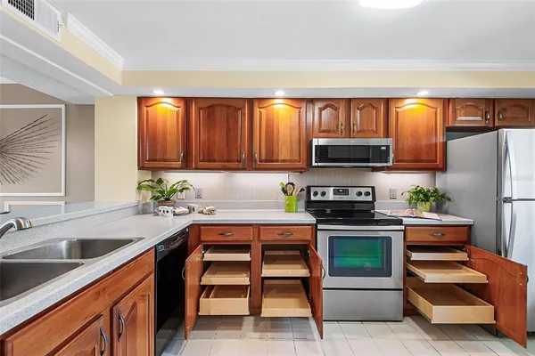 $155,000 | 1776 6th Street Northwest, Unit 305, Winter Haven, FL 33881