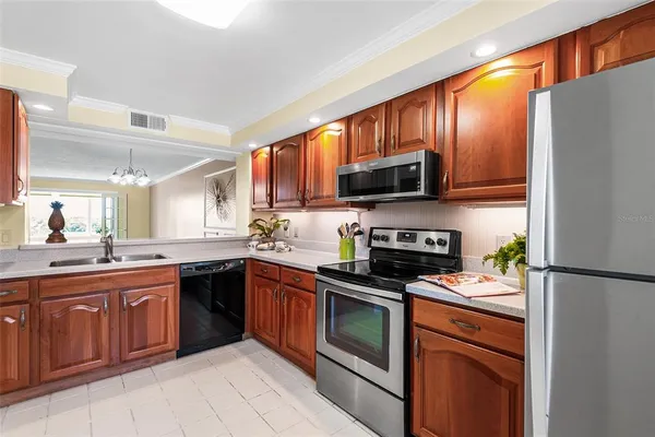 $155,000 | 1776 6th Street Northwest, Unit 305, Winter Haven, FL 33881