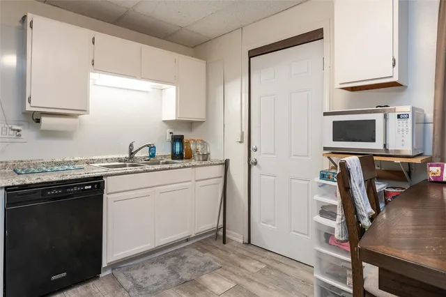 $184,900 | 807 Ave D, Rochester, NY 14621