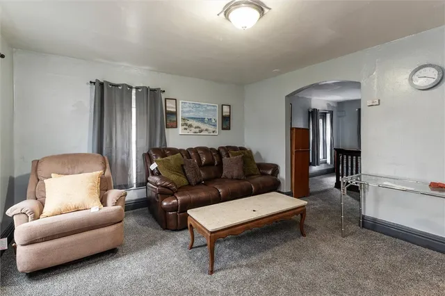 $184,900 | 807 Ave D, Rochester, NY 14621