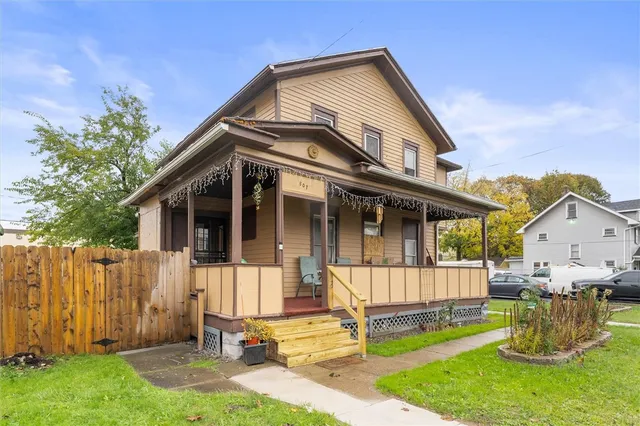 $184,900 | 807 Ave D, Rochester, NY 14621