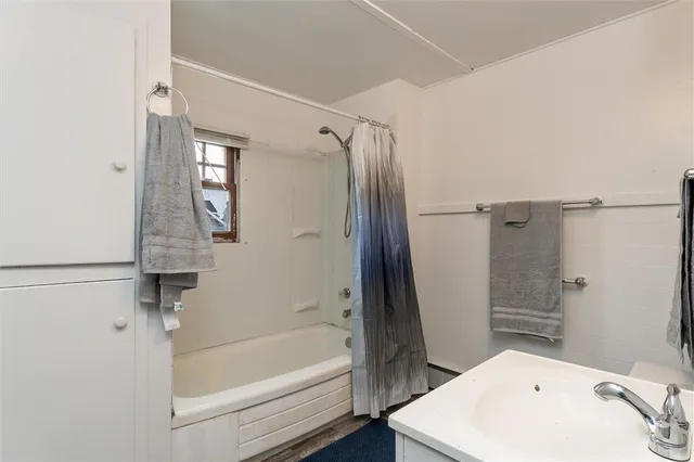 $184,900 | 807 Ave D, Rochester, NY 14621