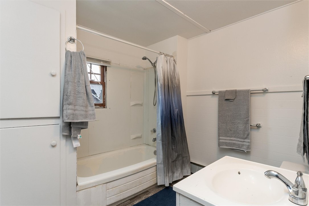 807 Ave D Rochester, NY 14621 - Photo 24 of 24