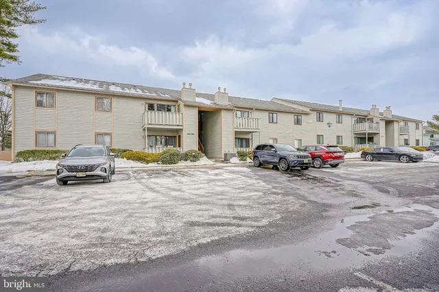 $1,925 | 2012 Raven's Row, Marlton, NJ 08053