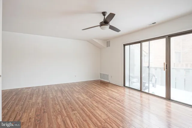 $1,925 | 2012 Raven's Row, Marlton, NJ 08053