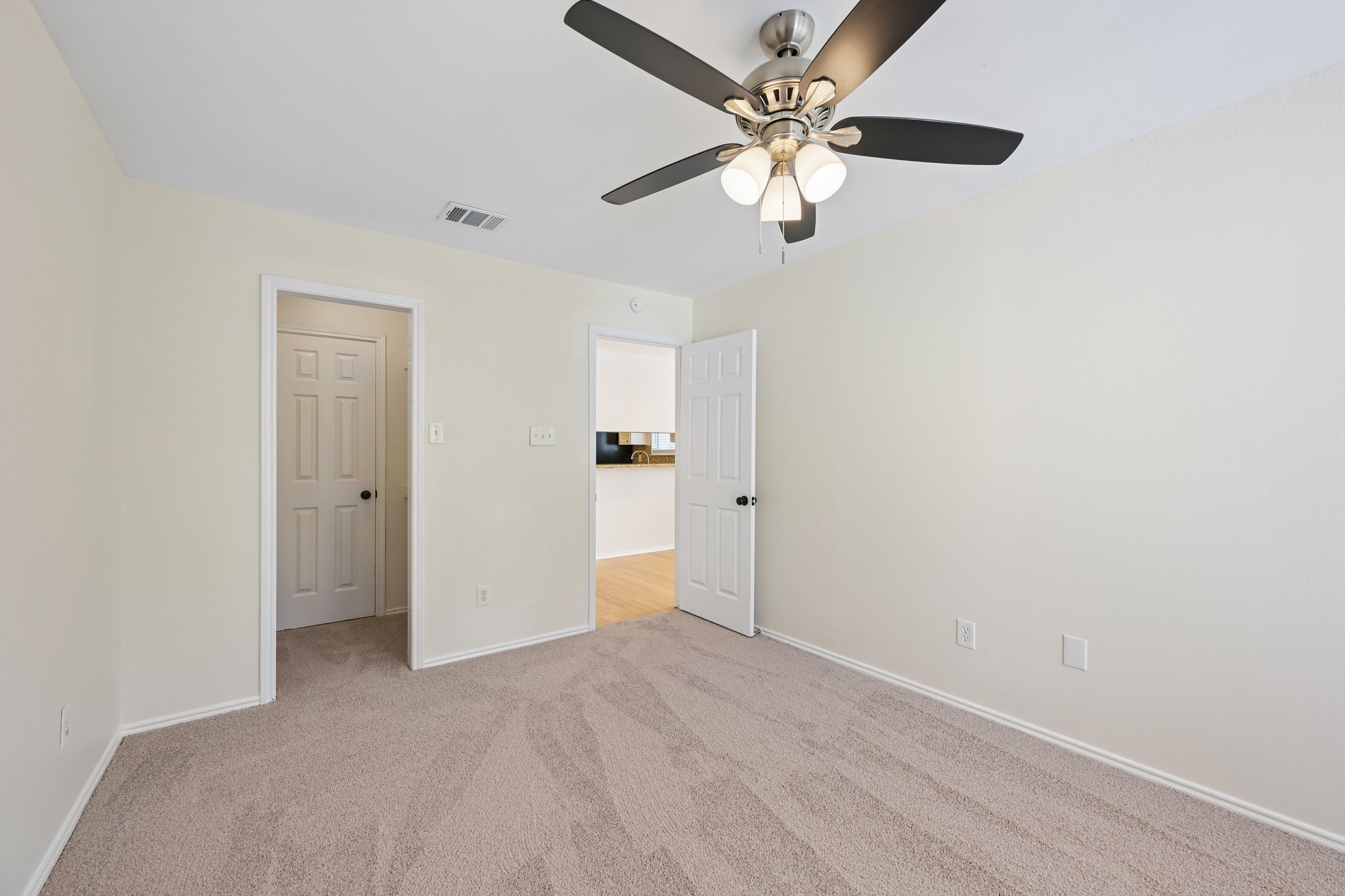 2520 Quarry Road, Unit 202 Austin, TX 78703 - Photo 25 of 38 Gallery Image 25
