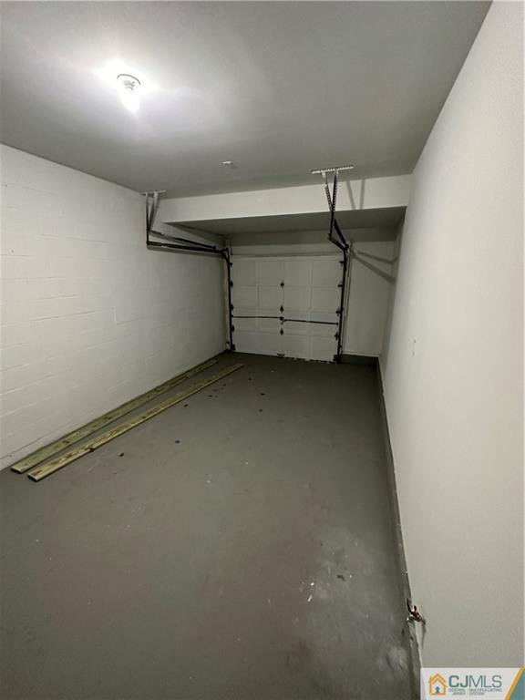 3605 Hana Road Edison, NJ 08817 - Photo 25 of 25 an empty room with cabinet