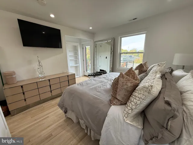 $7,900 | 3323 Carpenter Street Southeast, Washington, DC 20020