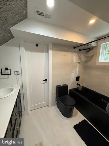 $7,900 | 3323 Carpenter Street Southeast, Washington, DC 20020