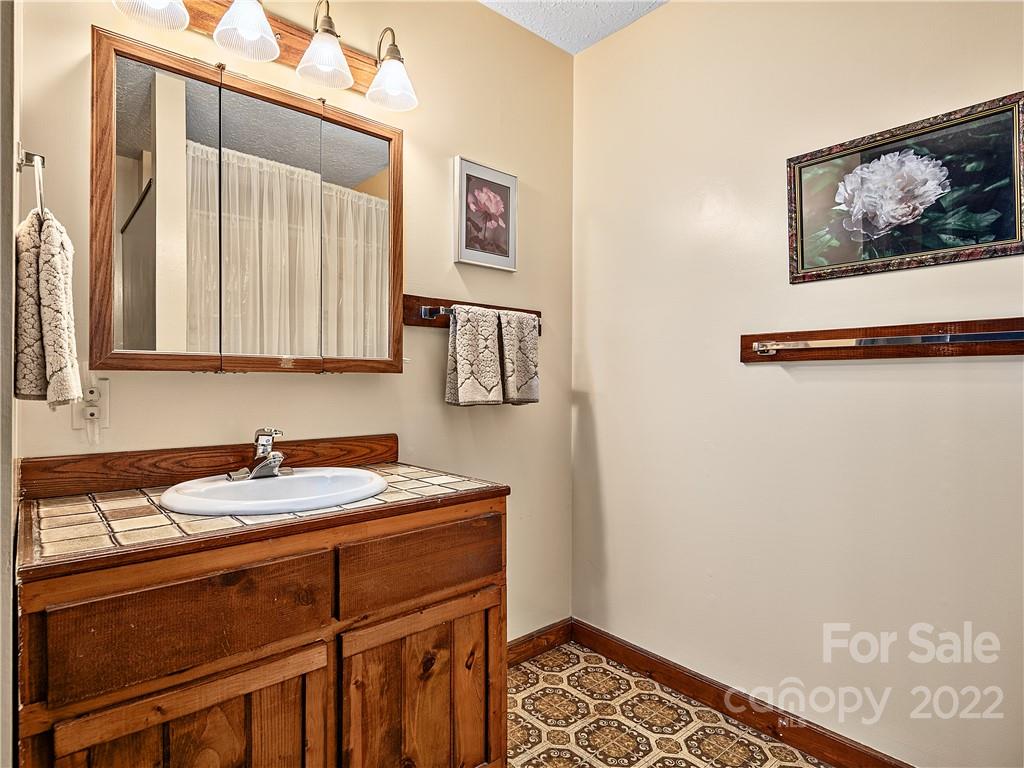 11 Raventree Lane Candler, NC 28715 - Photo 30 of 39 Gallery Image 30