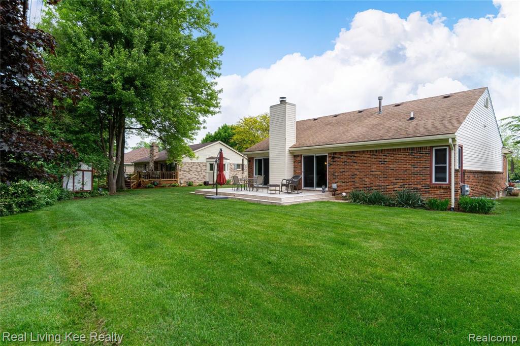 2160 Warrington Road Rochester Hills, MI 48307 - Photo 7 of 55