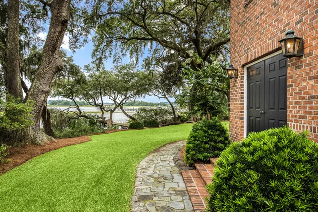$2,600,000 | 4917 Hideaway Pointe, Hollywood, SC 29449