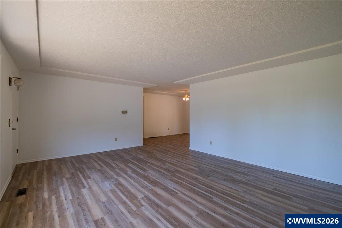 18441 Southeast Clinton Street Gresham, OR 97030 - Photo 10 of 47