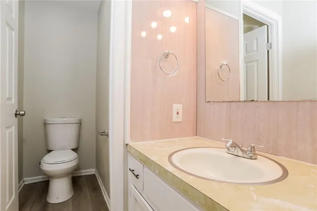 $1,515 | 1914 Willow Street, Higginsville, MO 64037