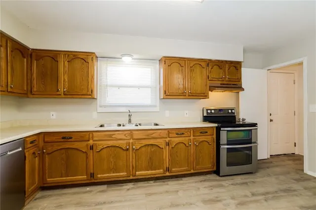 $1,515 | 1914 Willow Street, Higginsville, MO 64037