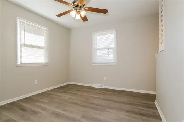 $1,515 | 1914 Willow Street, Higginsville, MO 64037