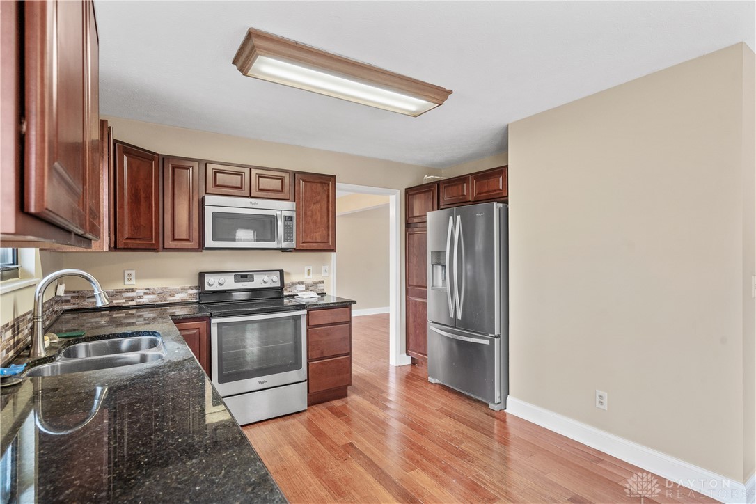 6527 Charlesgate Road Dayton, OH 45424 - Photo 13 of 35