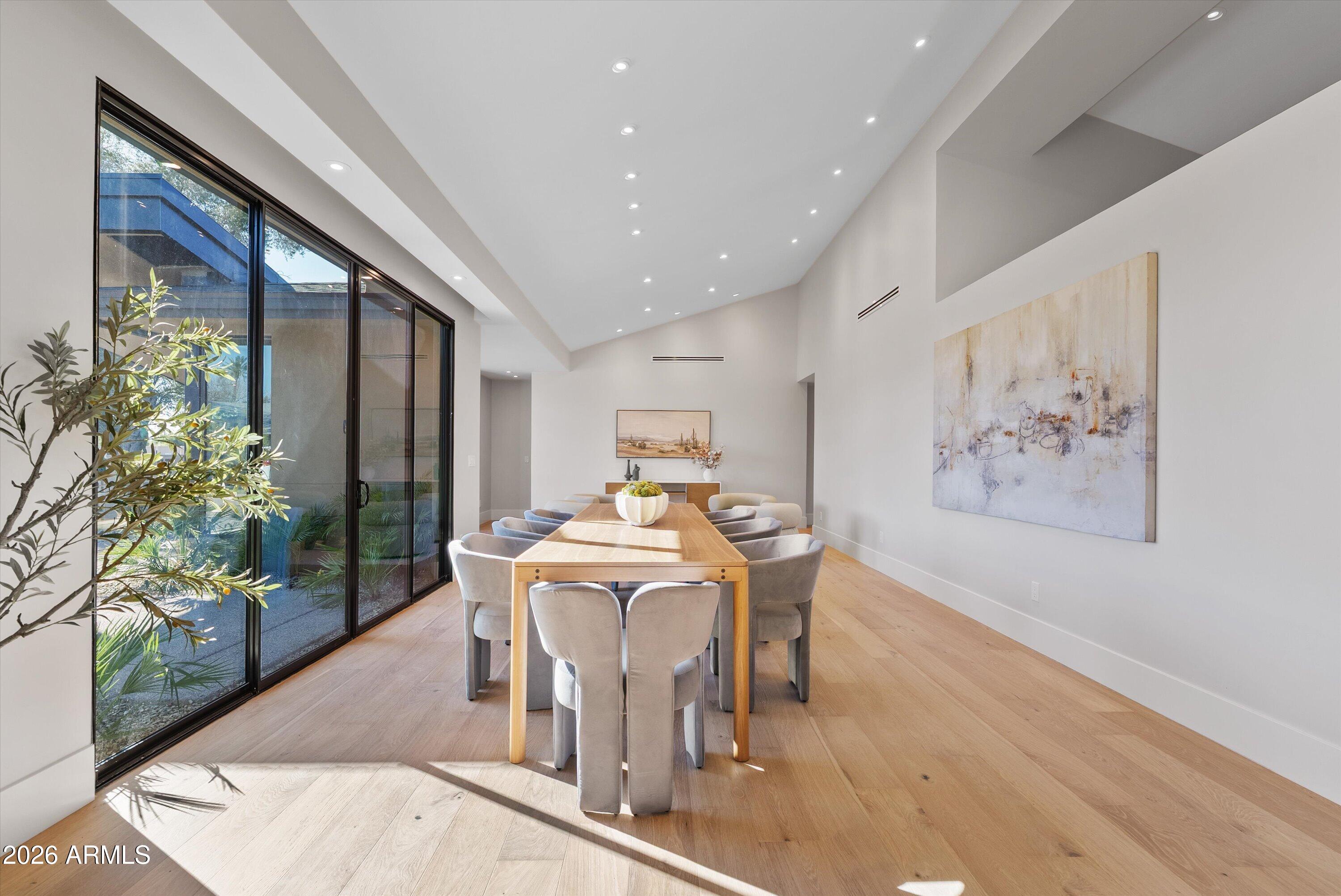 4610 East Flower Street Phoenix, AZ 85018 - Photo 14 of 41 Dining Area