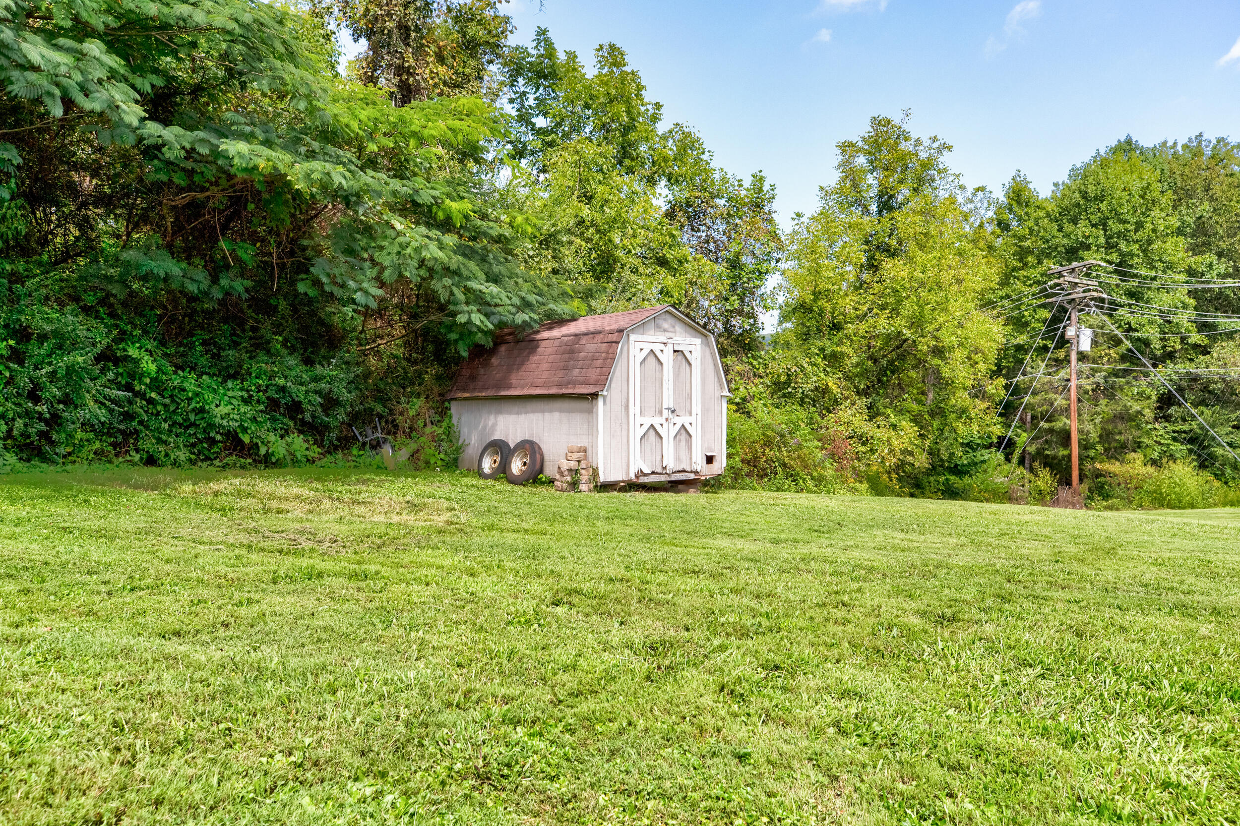 230 Asbury Road Jacksboro, TN 37757 - Photo 16 of 17 230 Asbury Rd-5