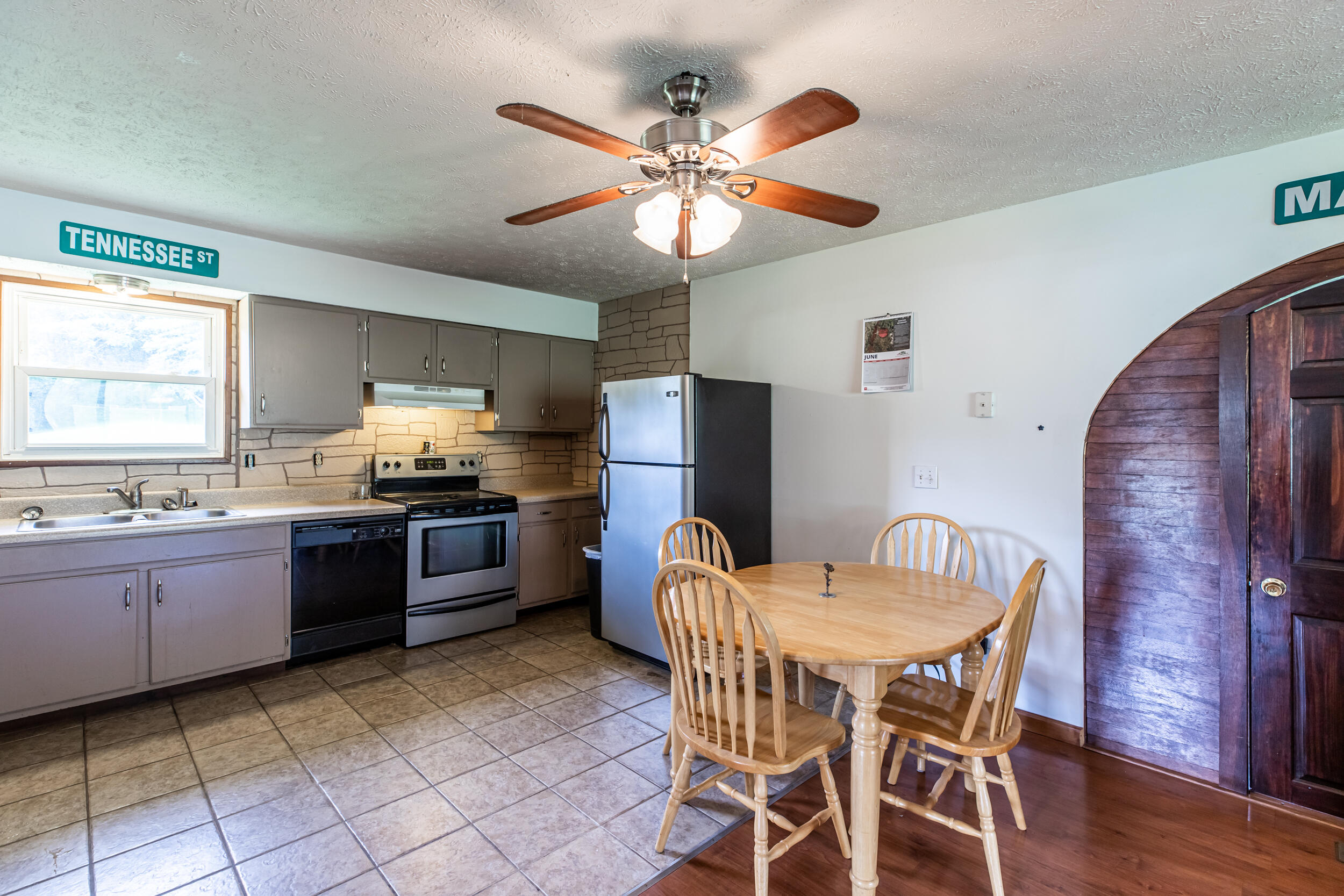 230 Asbury Road Jacksboro, TN 37757 - Photo 5 of 17 230 Asbury Rd-7
