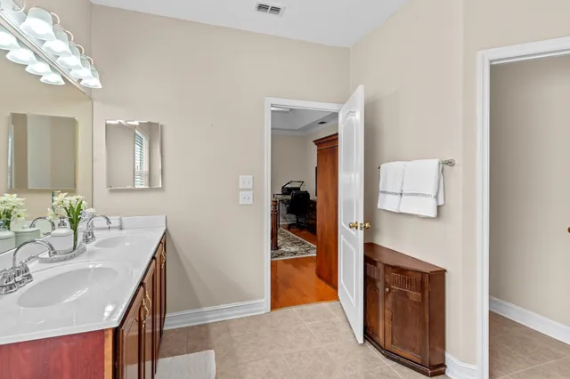 $385,900 | 3342 Cameron Chase Drive, Tallahassee, FL 32309