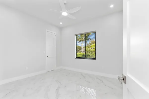 $2,590,000 | 11000 Southwest 30th Court, Davie, FL 33328