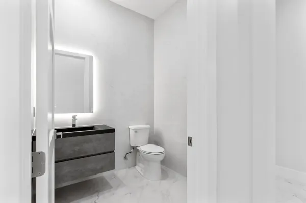 $2,590,000 | 11000 Southwest 30th Court, Davie, FL 33328