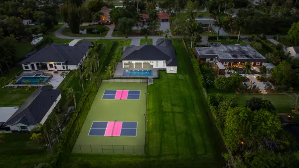 $2,590,000 | 11000 Southwest 30th Court, Davie, FL 33328