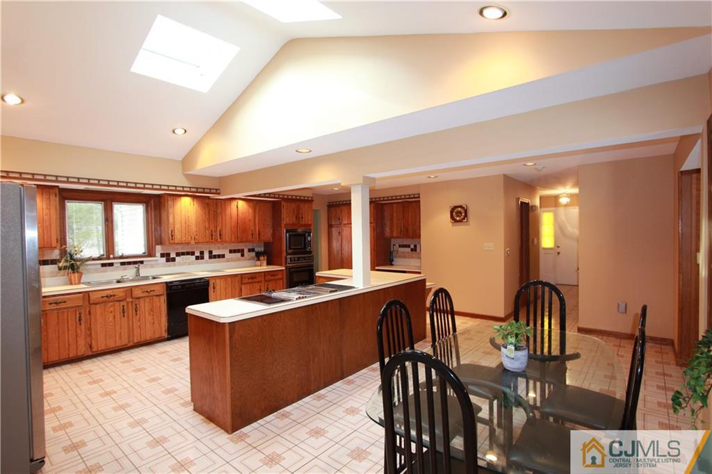 131 Edison Avenue Edison, NJ 08820 - Photo 2 of 23 Gallery Image 2